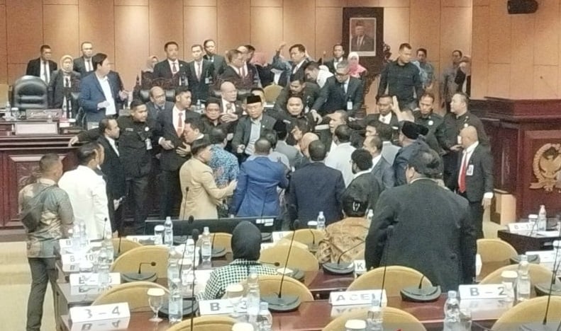 Sidang DPD RI Sempat Ricuh, Para Senator Tak Sepakat