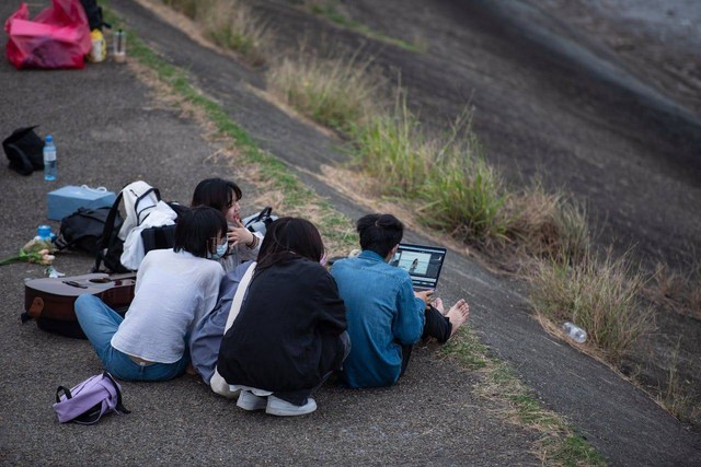 Traveling di Era Digital Aplikasi Dan Teknologi